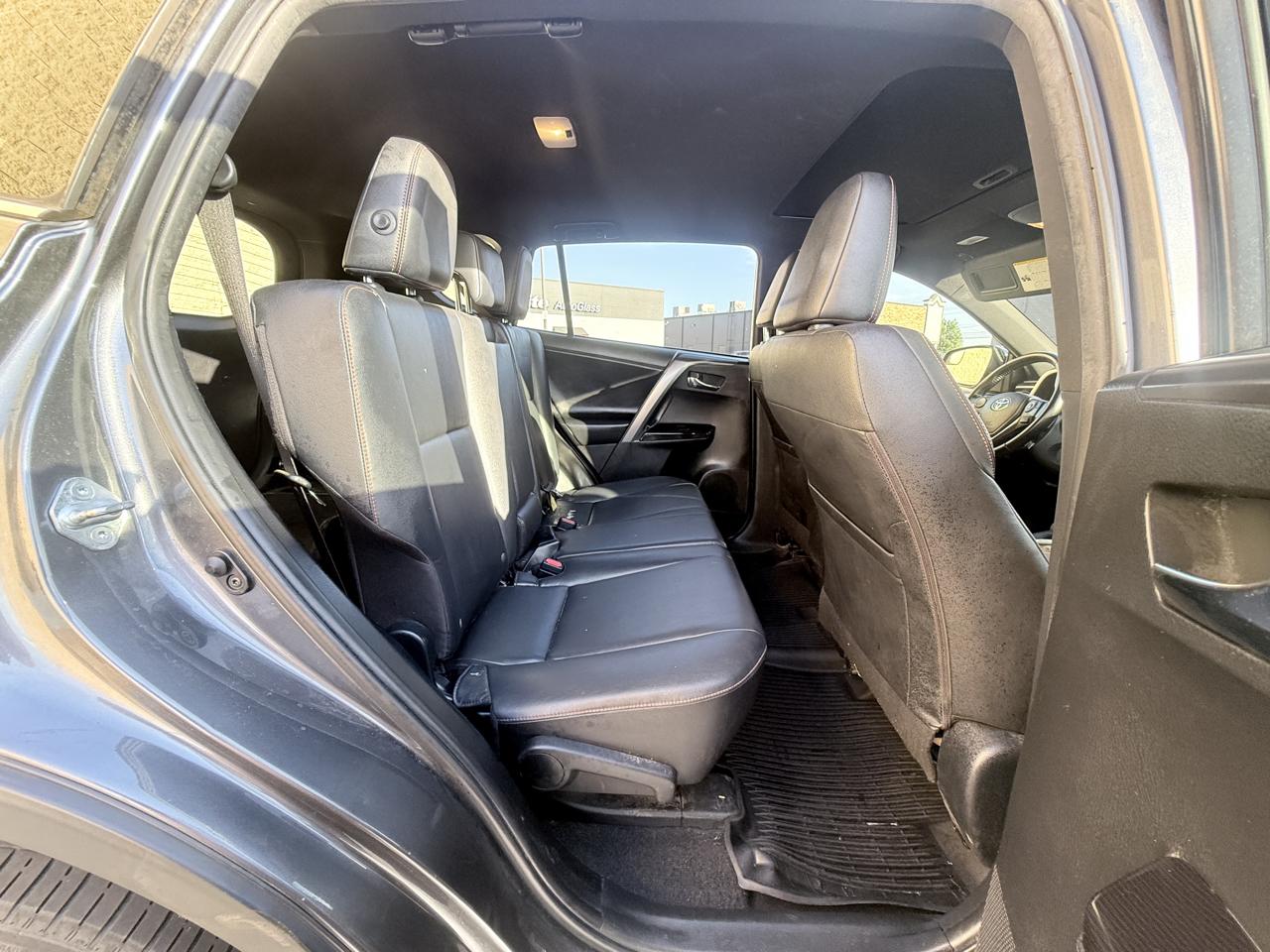 Toyota RAV4 SE 4WD 2017