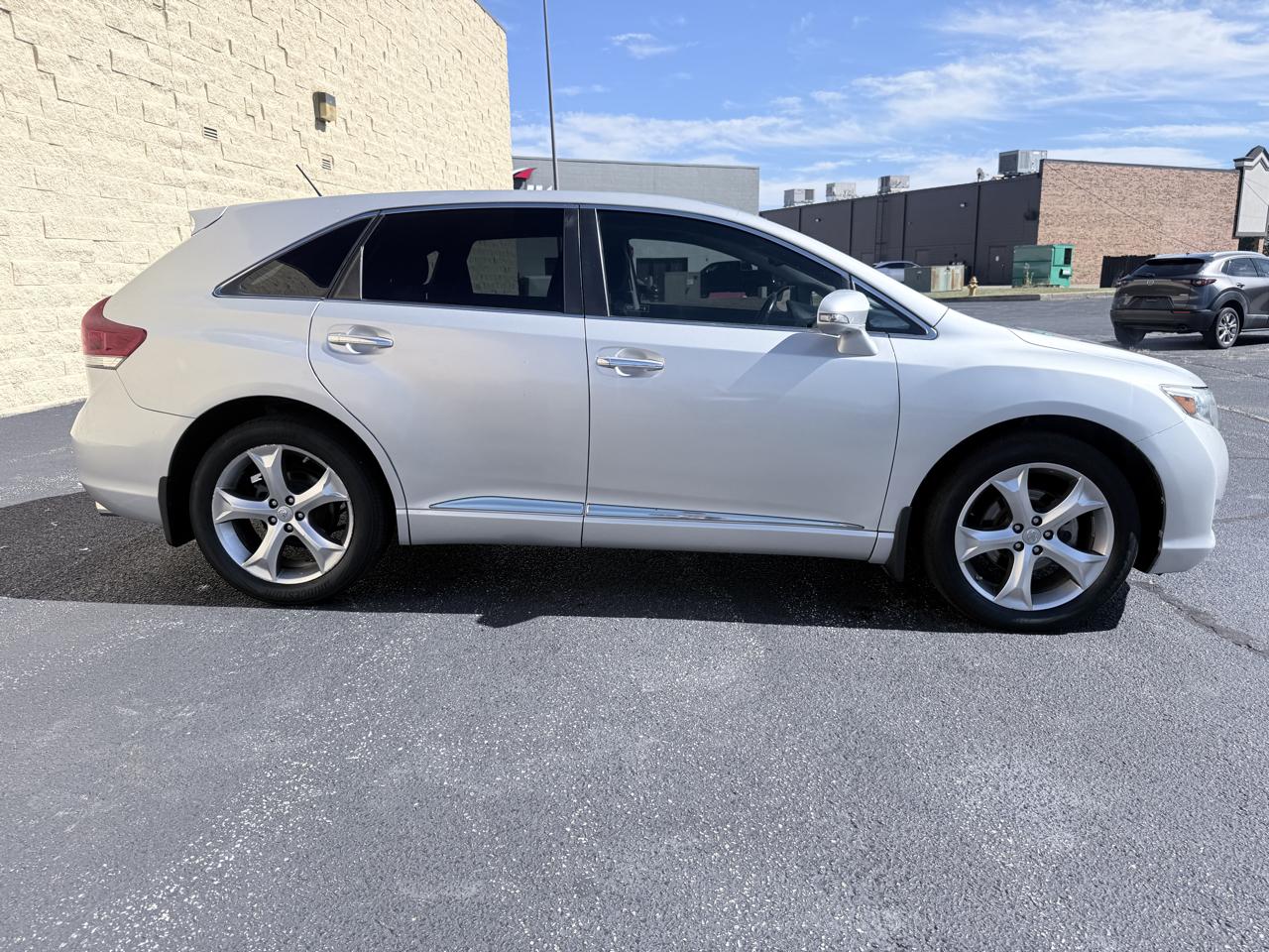 Toyota Venza LE V6 FWD 2013