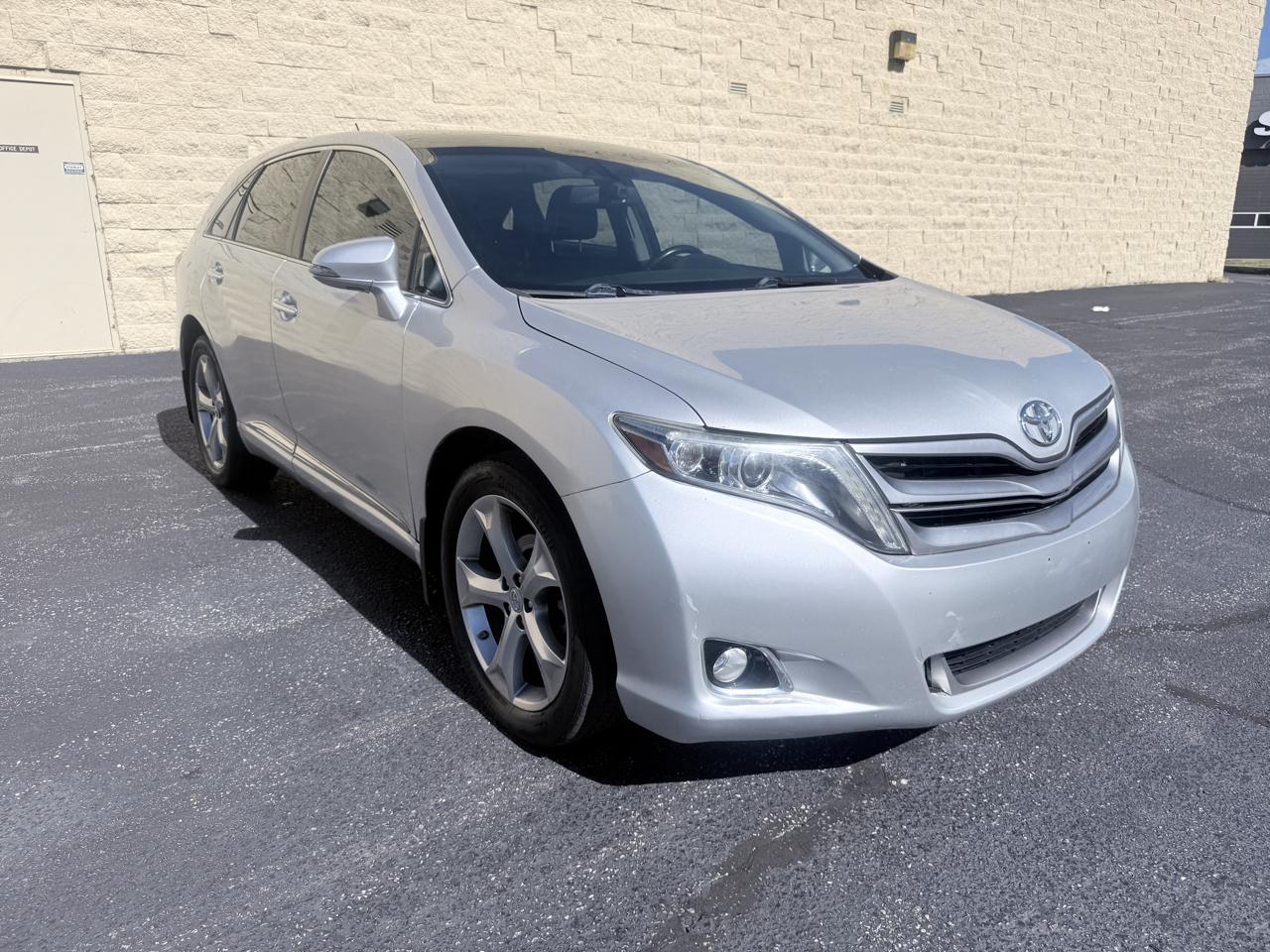 Toyota Venza LE V6 FWD 2013