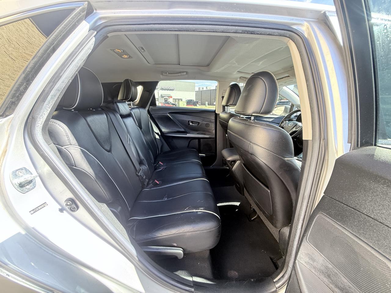 Toyota Venza LE V6 FWD 2013