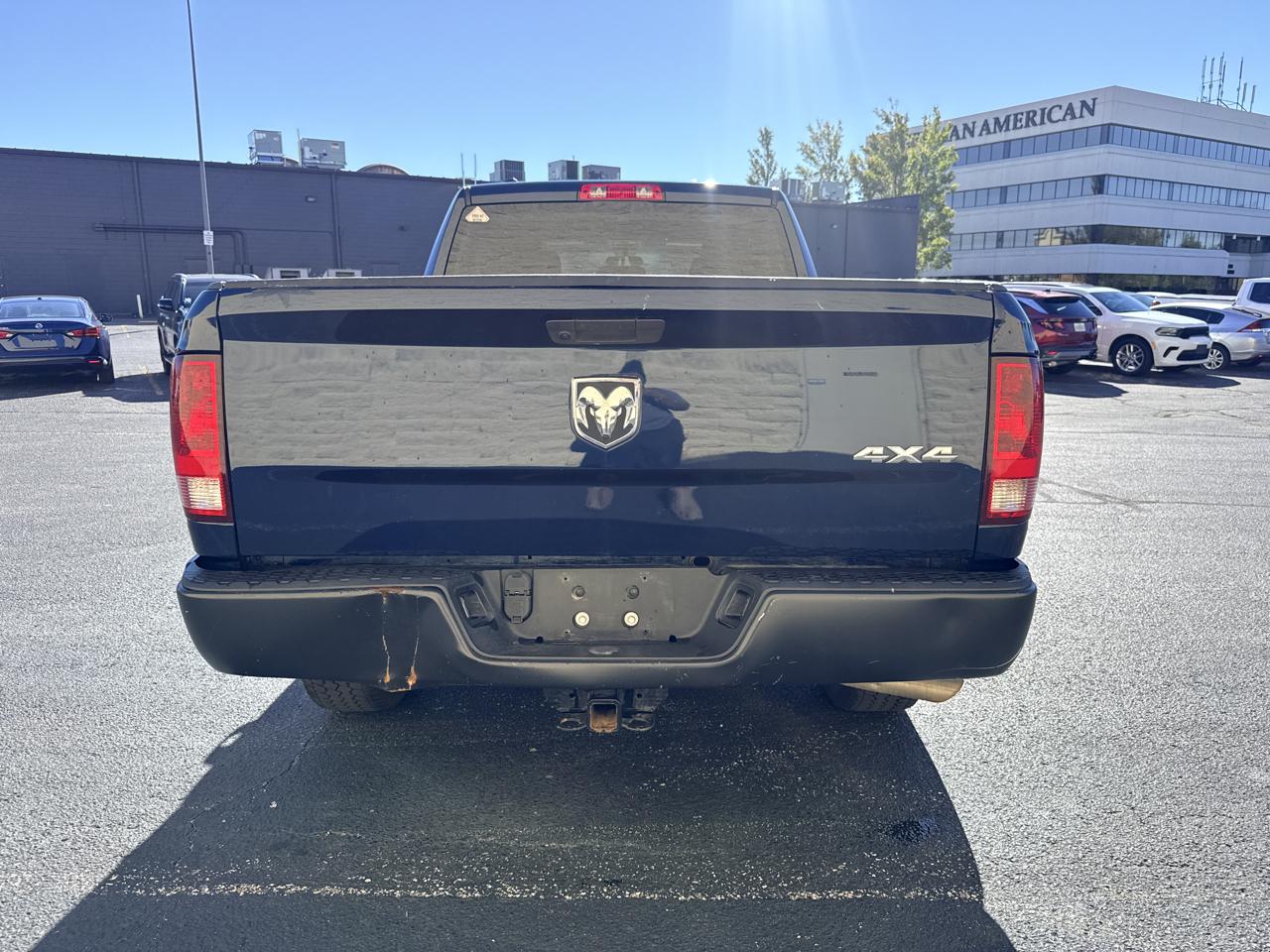 RAM 1500 Classic Tradesman Quad Cab 4WD 2023