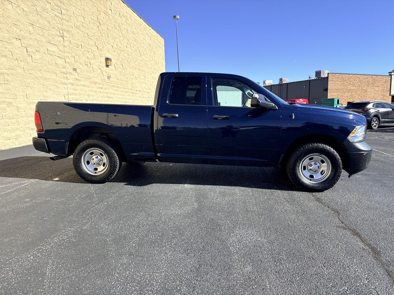 RAM 1500 Classic Tradesman Quad Cab 4WD 2023