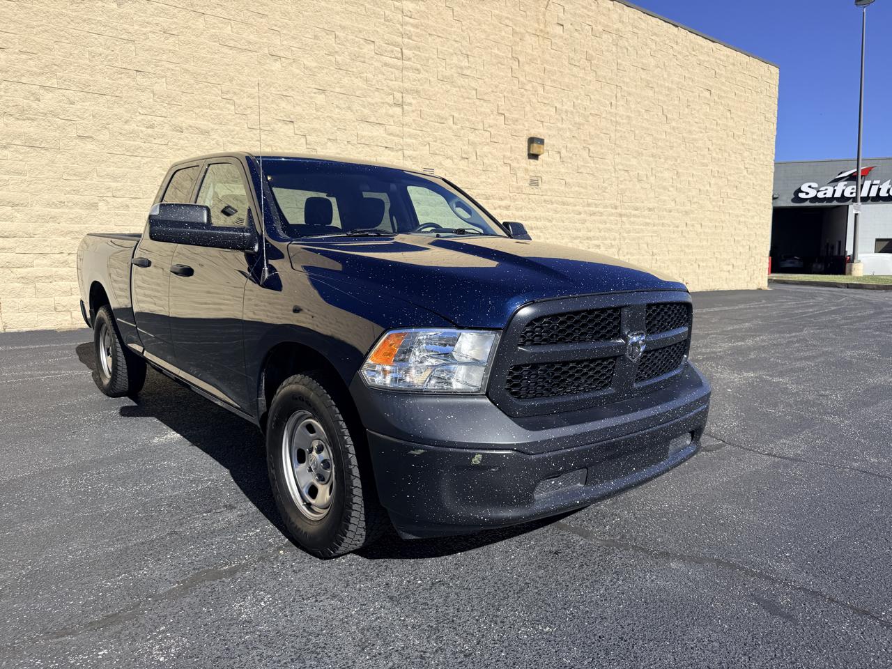 RAM 1500 Classic Tradesman Quad Cab 4WD 2023