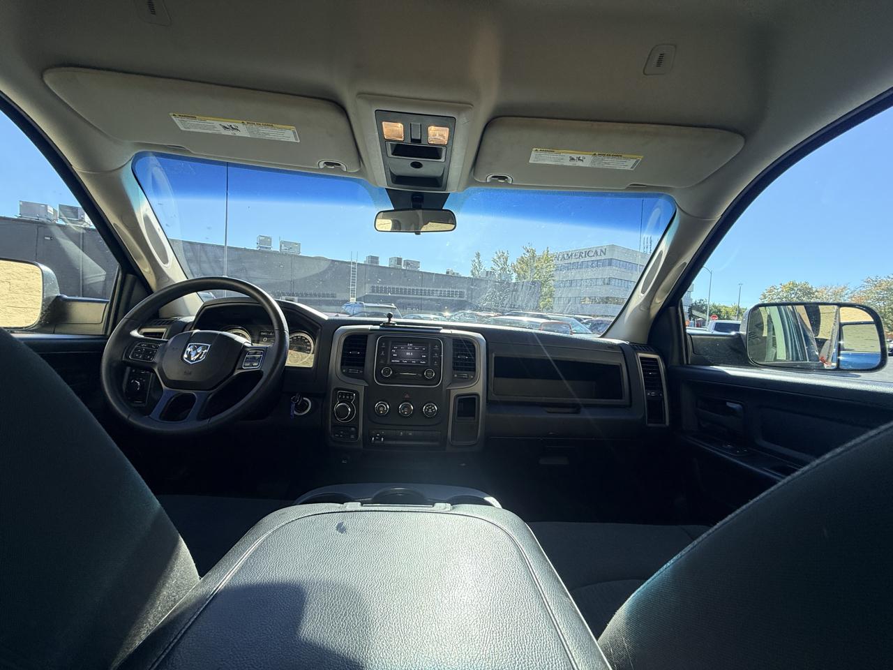 RAM 1500 Classic Tradesman Quad Cab 4WD 2023