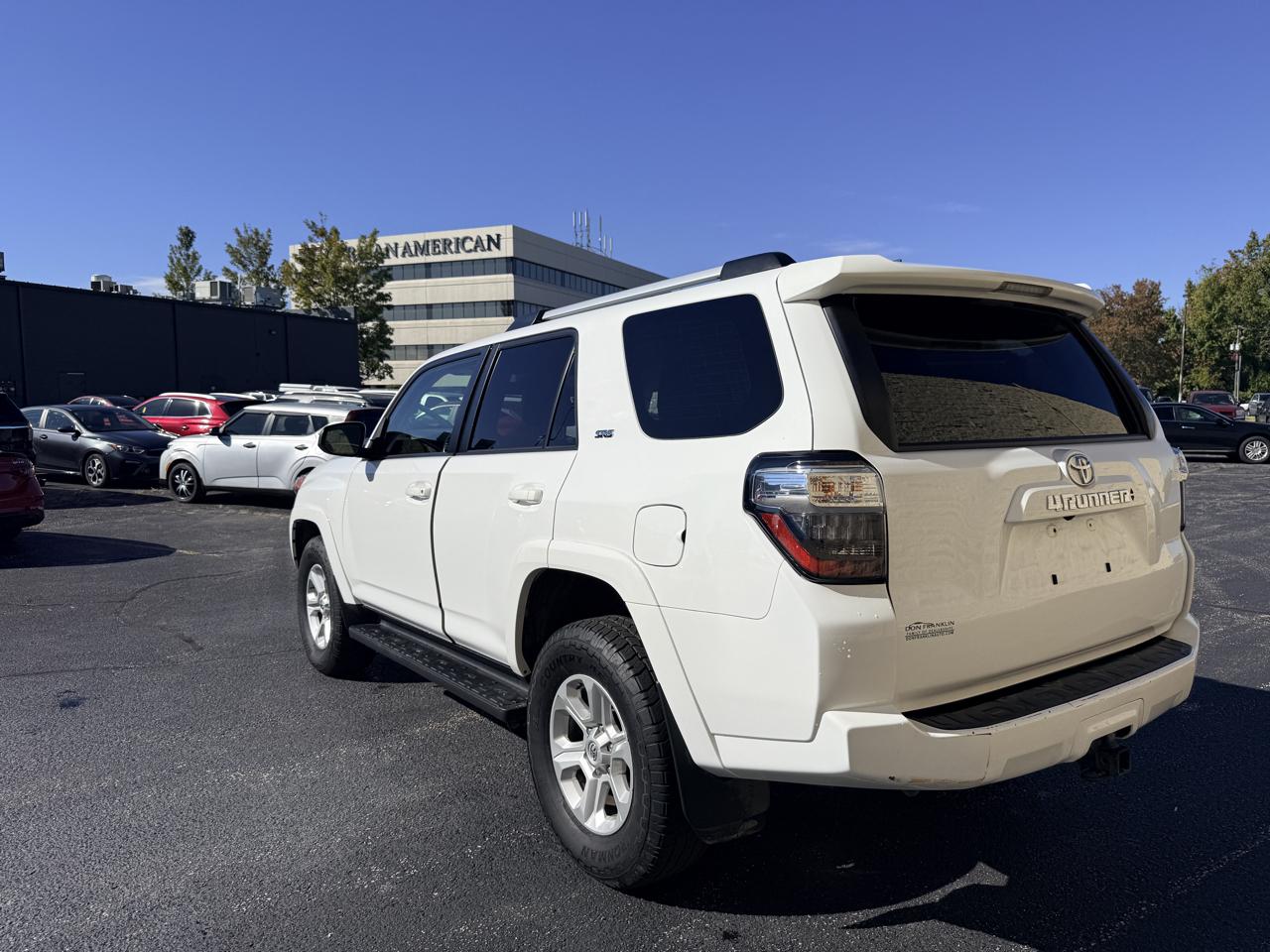 Toyota 4Runner SR5 4WD 2023