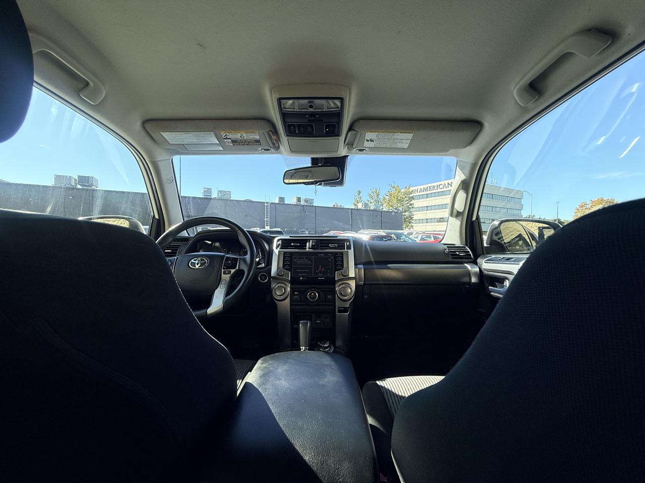 Toyota 4Runner SR5 4WD 2023