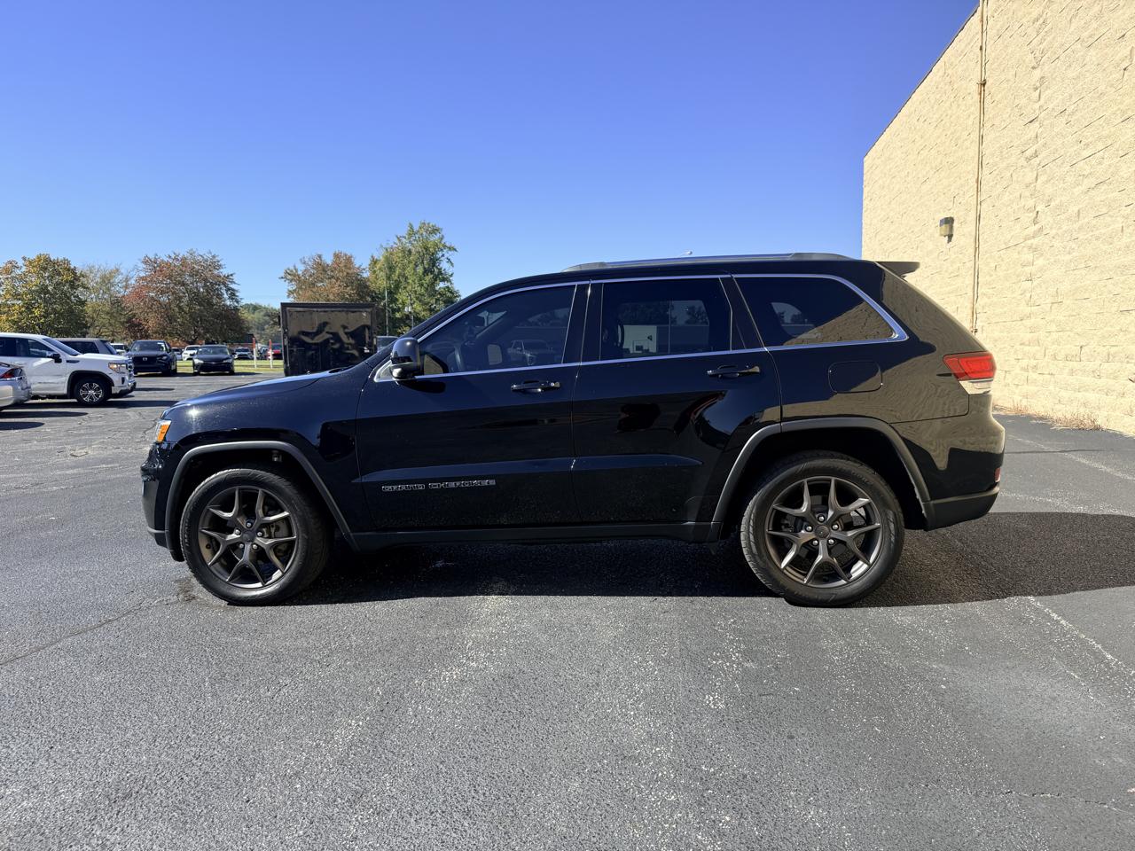 Jeep Grand Cherokee Laredo 2WD 2020