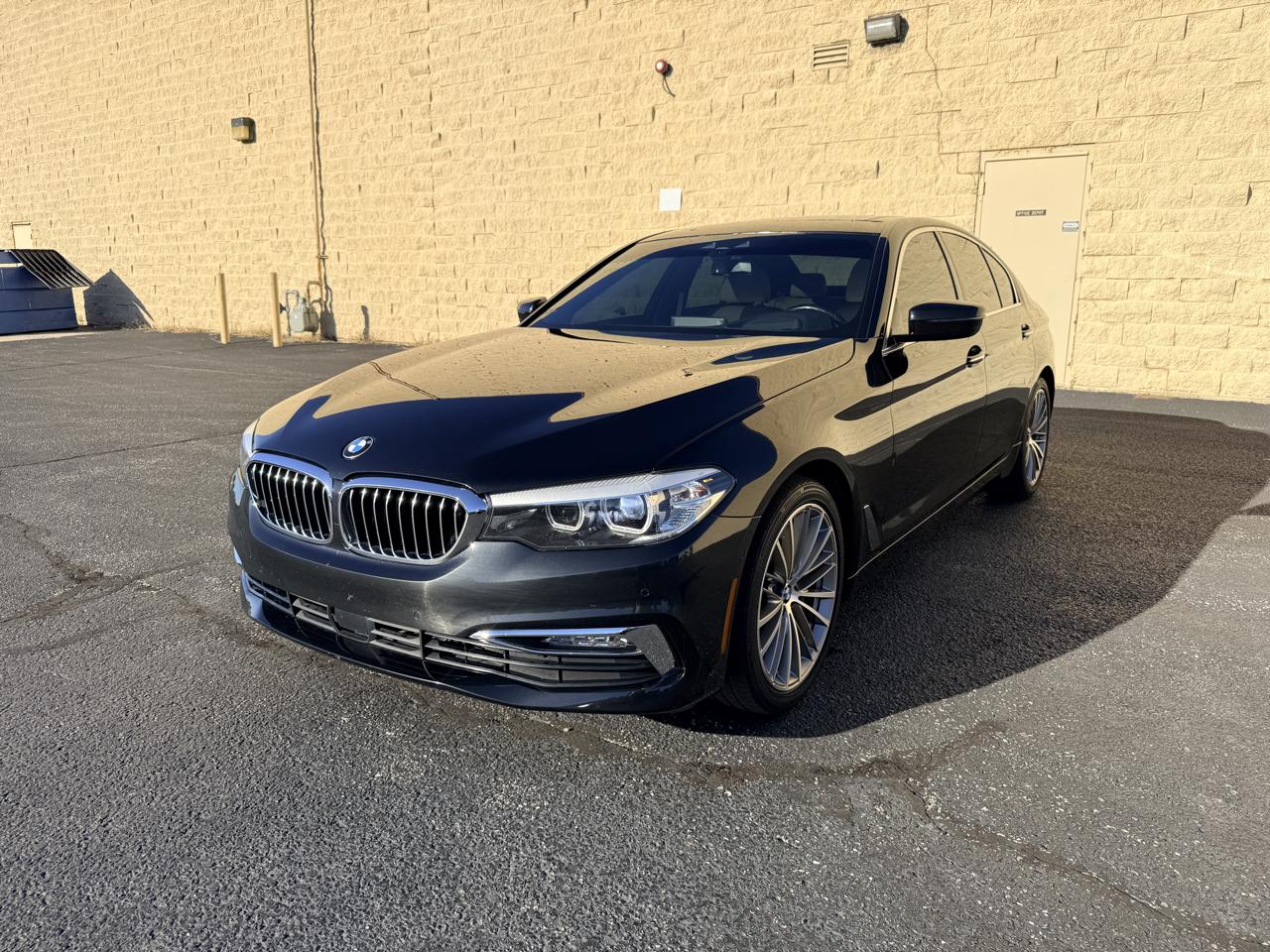 BMW 5-Series 530i 2018