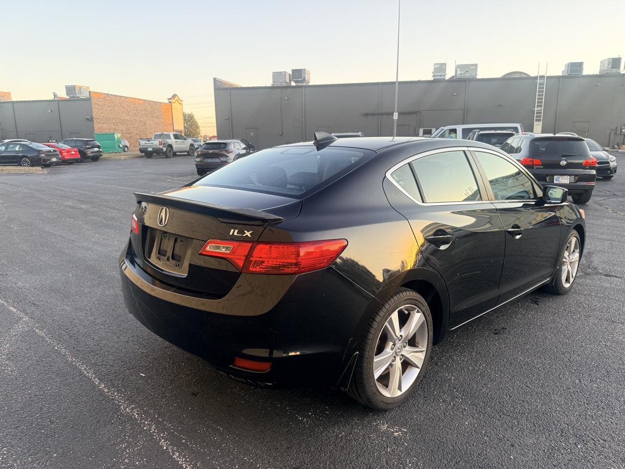 Acura ILX 5-Spd AT w/ Technology Package 2013