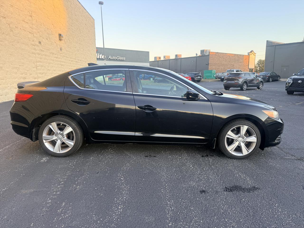 Acura ILX 5-Spd AT w/ Technology Package 2013