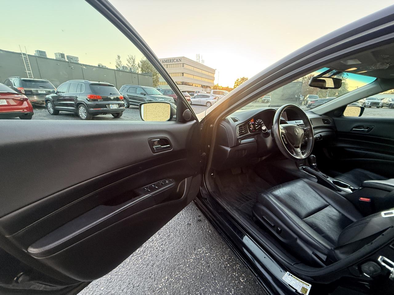 Acura ILX 5-Spd AT w/ Technology Package 2013