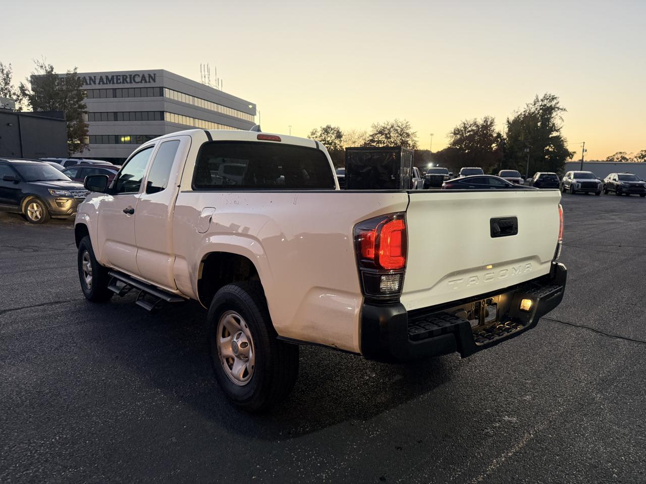 Toyota Tacoma SR5 Access Cab I4 6AT 2WD 2023
