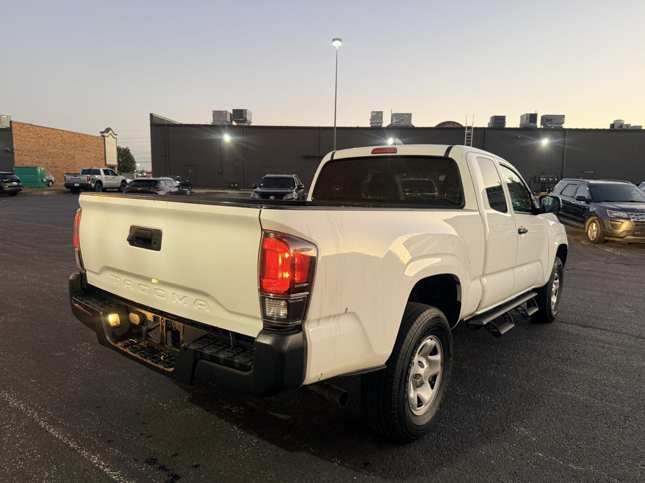Toyota Tacoma SR5 Access Cab I4 6AT 2WD 2023