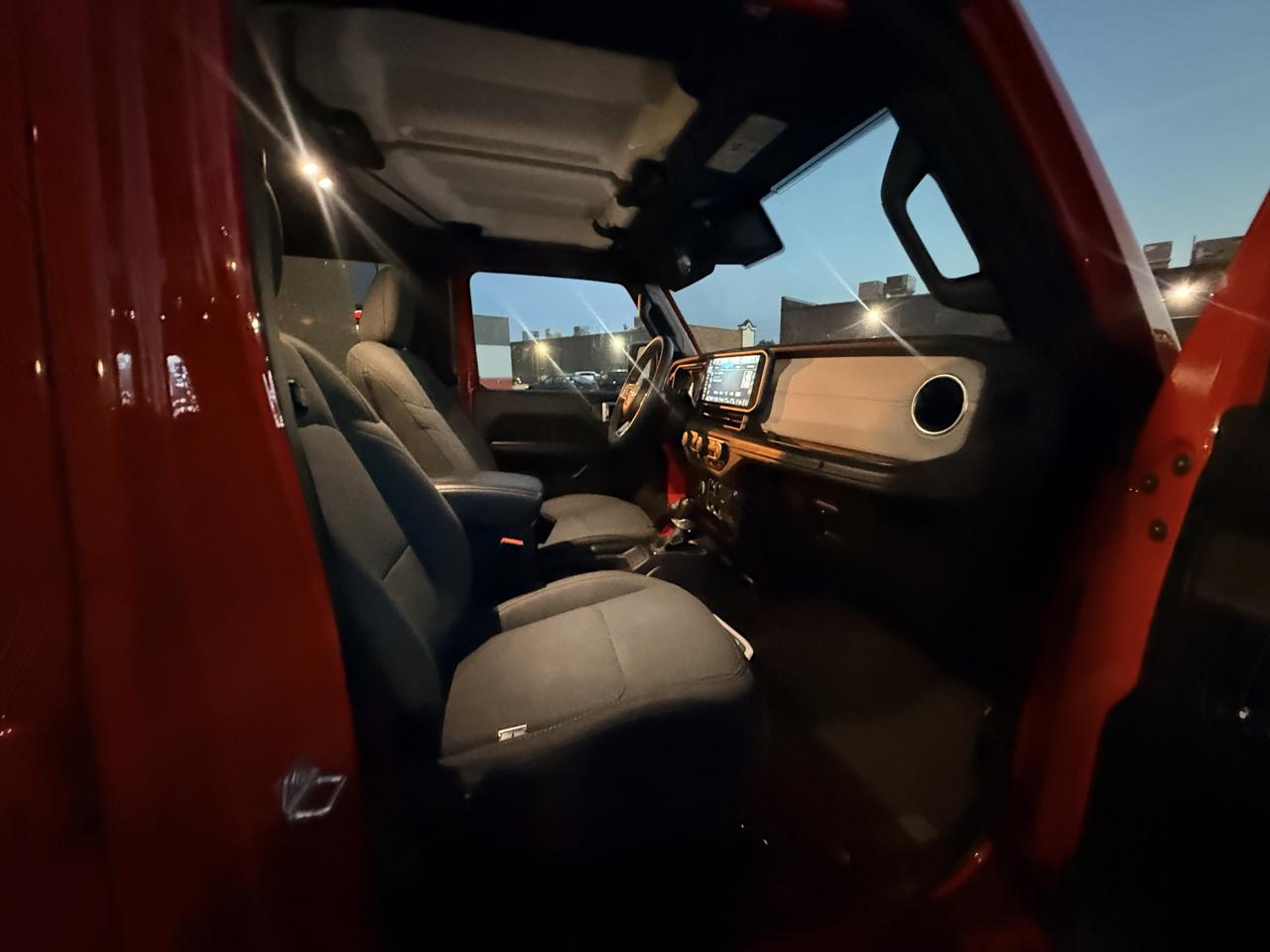 Jeep Wrangler 4xe Sahara 2024