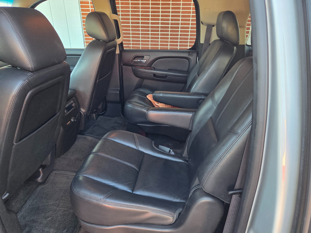 Chevrolet Suburban LTZ 1500 4WD 2013