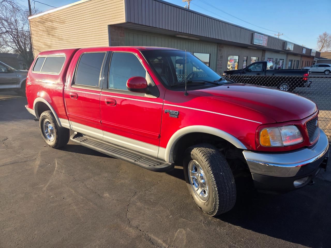 Ford F-150 Lariat SuperCrew Short Bed 4WD 2002