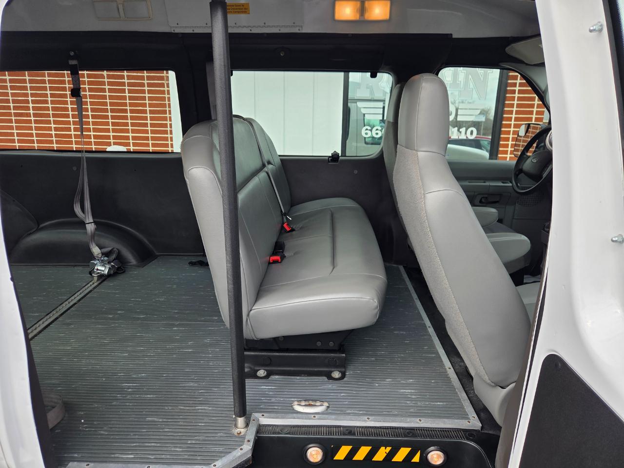 Ford Econoline E-250 Extended 2012