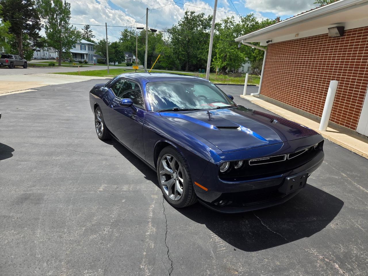 Dodge Challenger SXT Plus 2D Coupe 2016