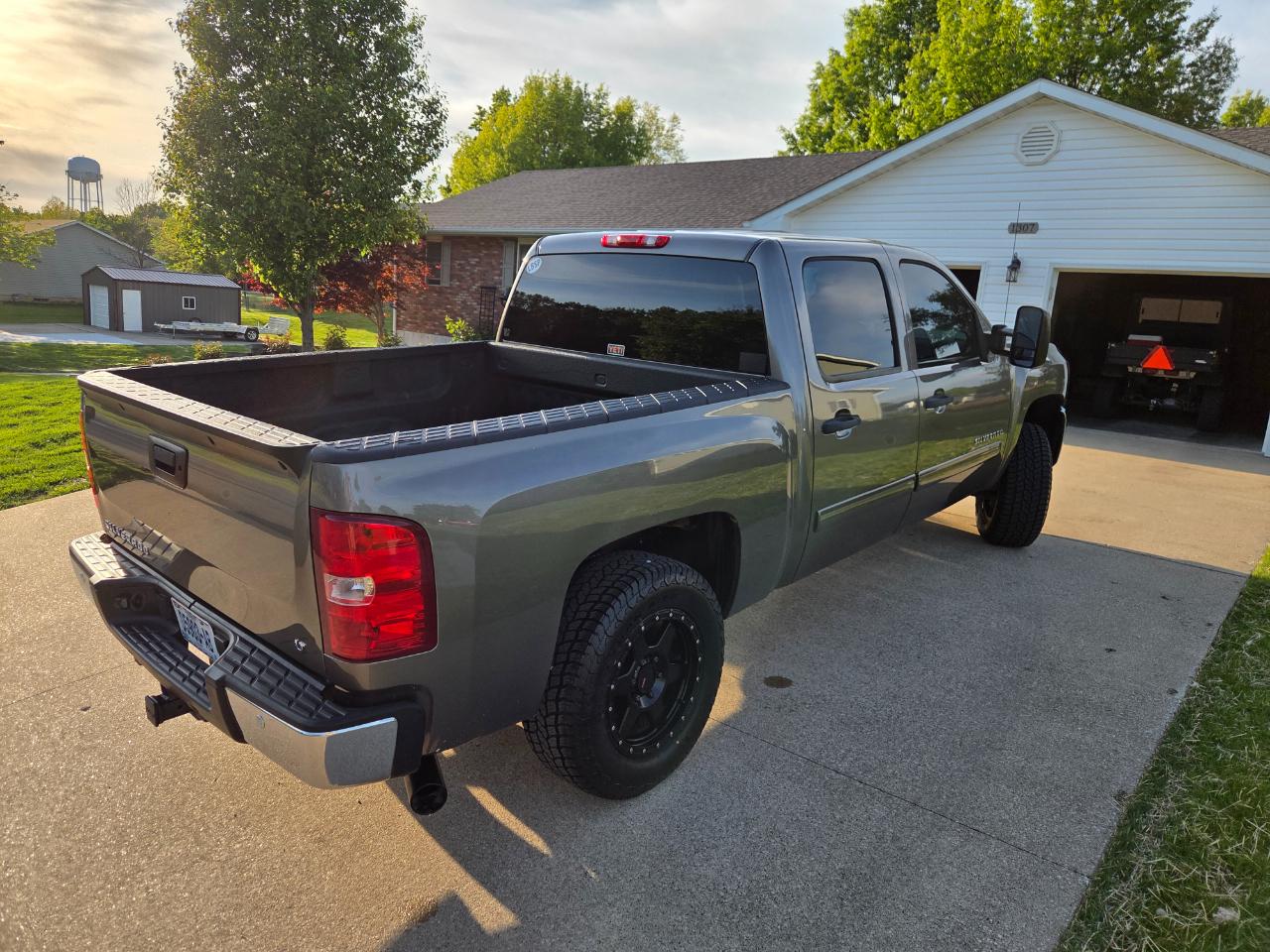 Chevrolet Silverado 1500 LT Crew Cab 4WD 2013