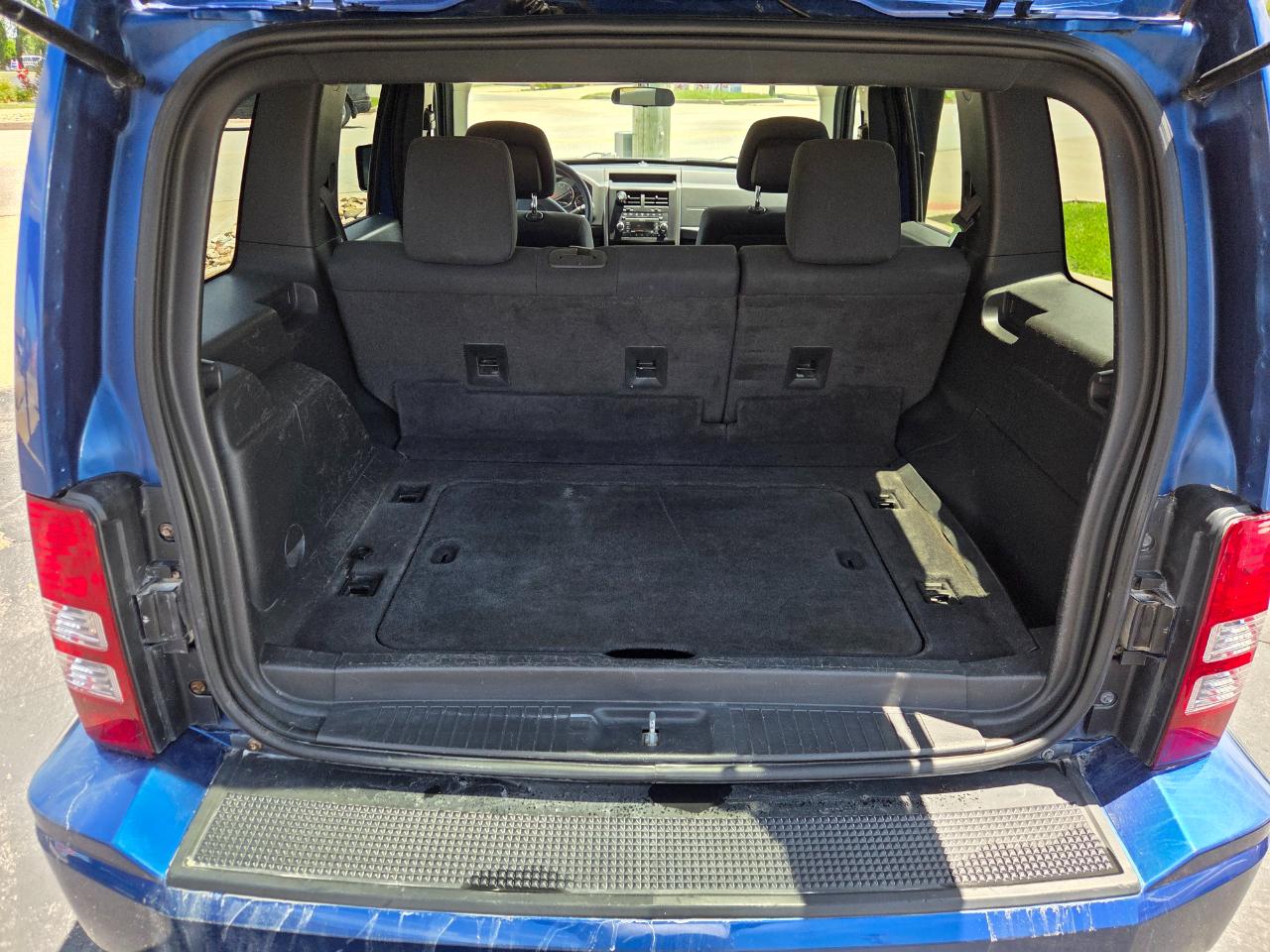 Jeep Liberty Sport 4WD 2010