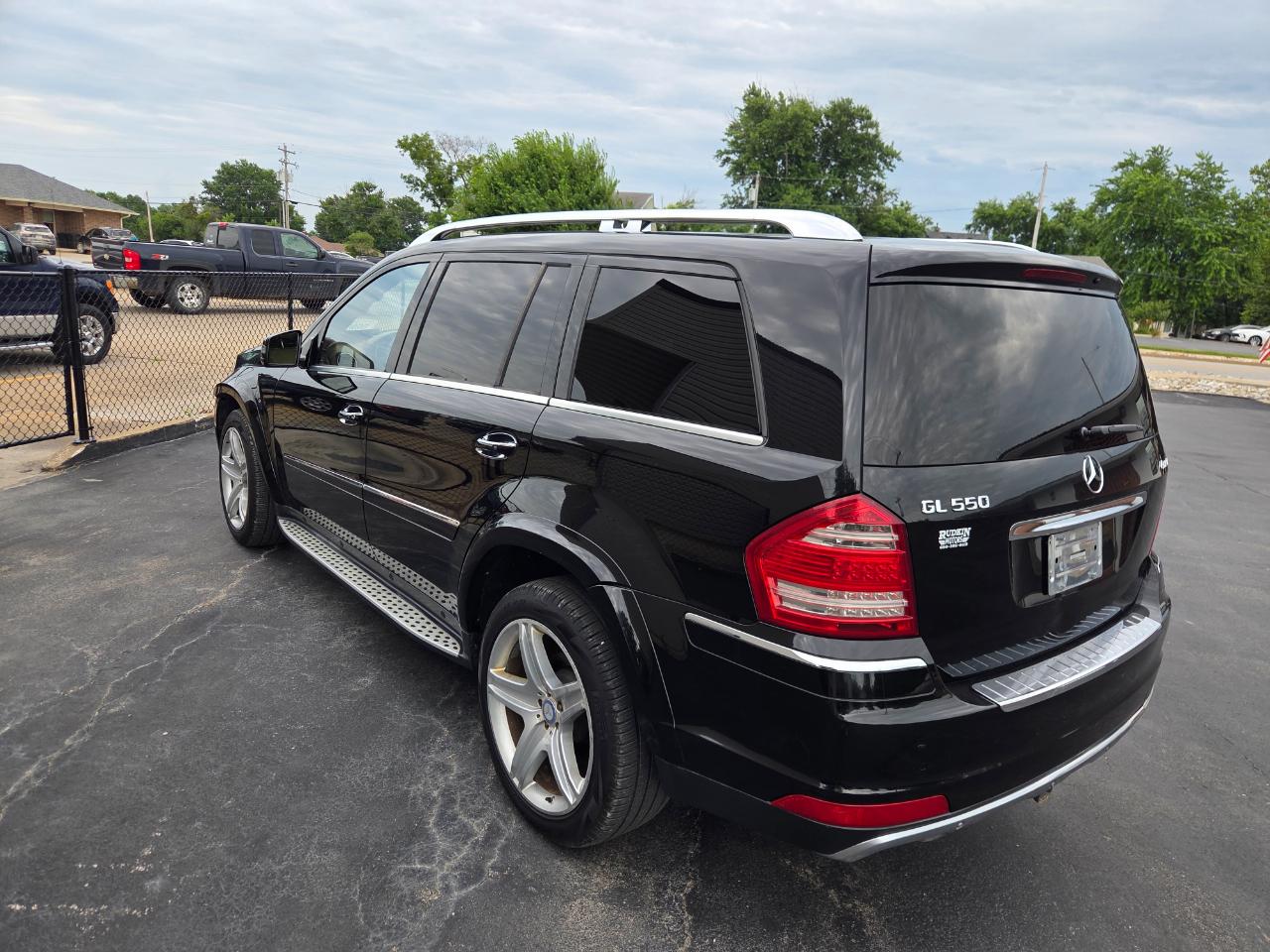 Mercedes-Benz GL-Class GL550 4MATIC 2011
