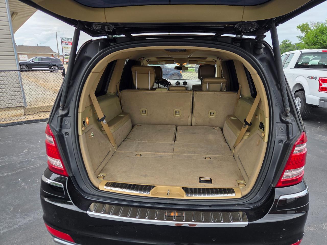 Mercedes-Benz GL-Class GL550 4MATIC 2011
