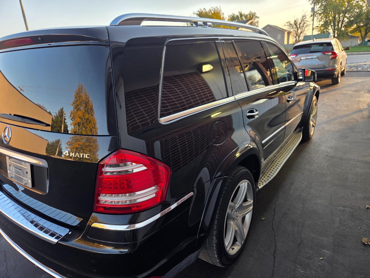Mercedes-Benz GL-Class GL550 4MATIC 2011