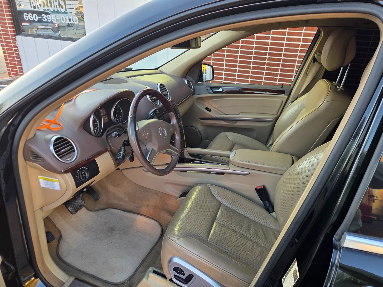 Mercedes-Benz GL-Class GL550 4MATIC 2011
