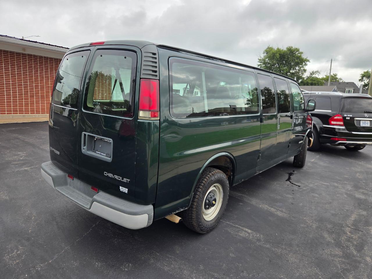 Chevrolet Express 3500 Extended 2002