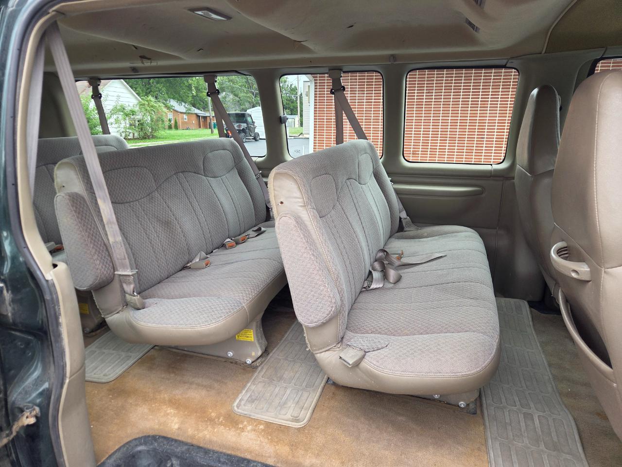 Chevrolet Express 3500 Extended 2002