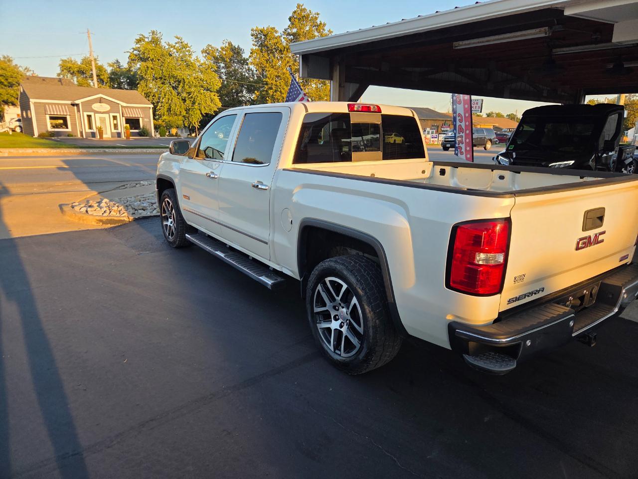 GMC Sierra 1500 SLT Crew Cab Short Box 4WD 2015