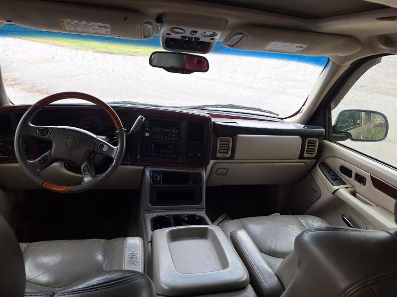 Cadillac Escalade AWD 2003