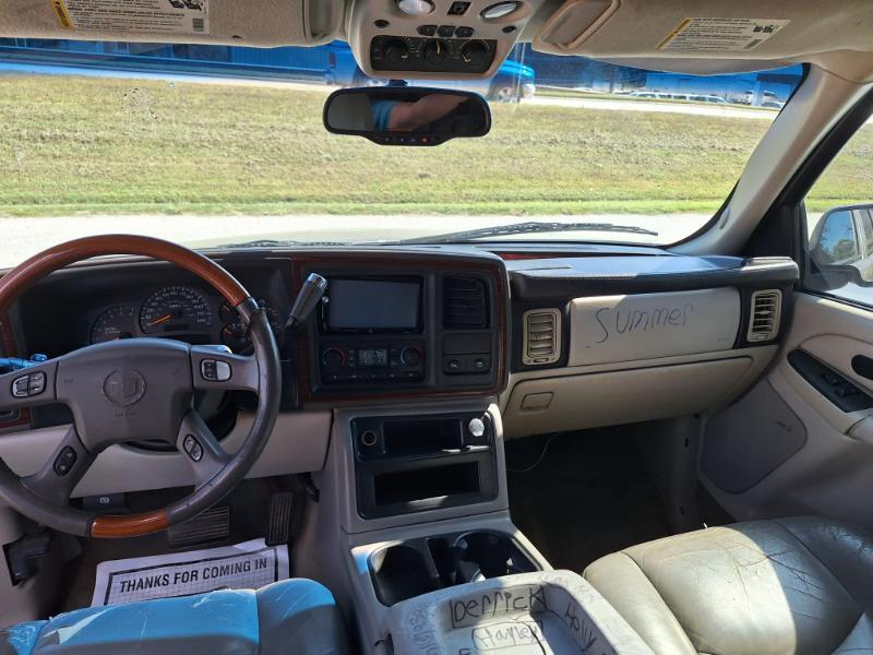 Cadillac Escalade AWD 2003