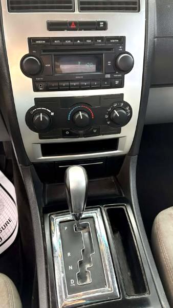 Dodge Charger 4dr Sdn SXT RWD 2007