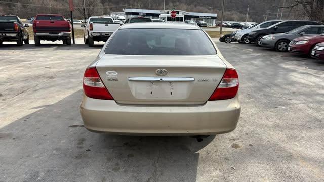 Toyota Camry Standard 2004