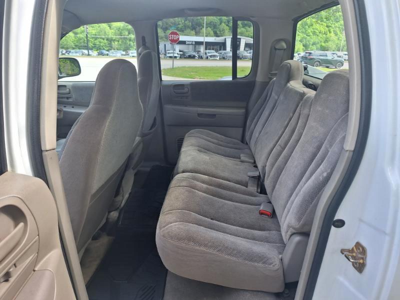 Dodge Dakota SLT Quad Cab 2WD 2002