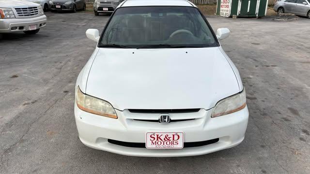 Honda Accord LX sedan 1999