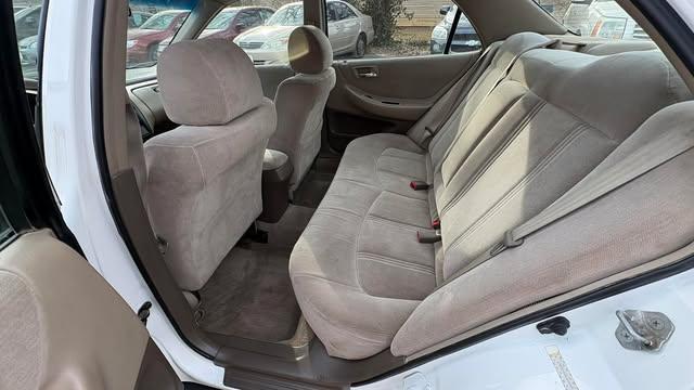 Honda Accord LX sedan 1999