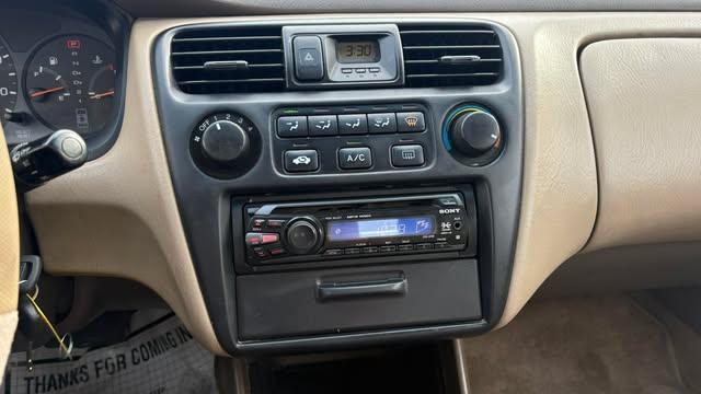 Honda Accord LX sedan 1999