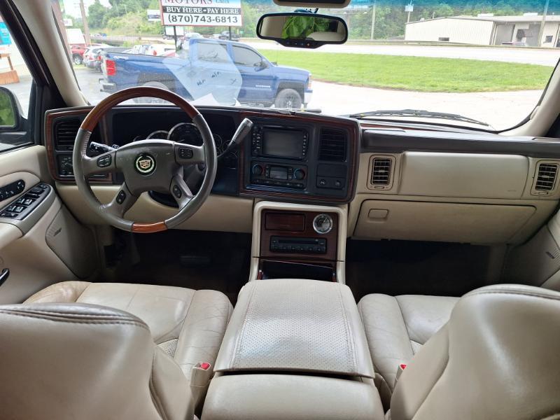 Cadillac Escalade AWD 2004