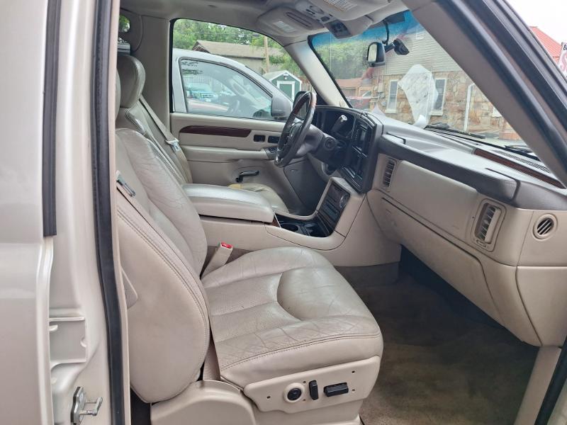 Cadillac Escalade AWD 2004