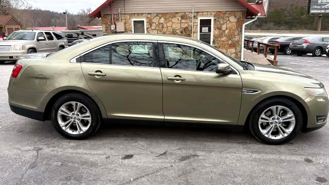 Ford Taurus SEL FWD 2013