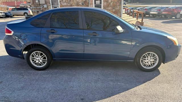 Ford Focus SE Sedan 2009