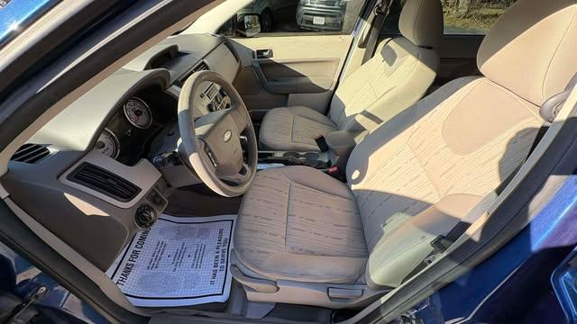 Ford Focus SE Sedan 2009