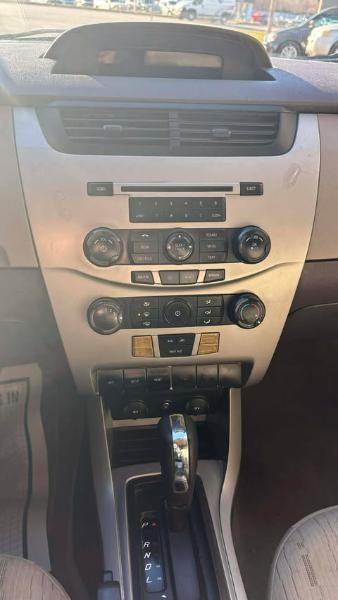 Ford Focus SE Sedan 2009