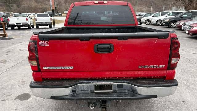 Chevrolet Silverado 1500 LS Crew Cab 2WD 2005