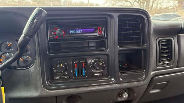 Chevrolet Silverado 1500 LS Crew Cab 2WD 2005