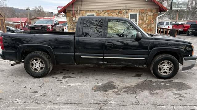 Chevrolet Silverado 1500 Ext. Cab Short Bed 2WD 2003