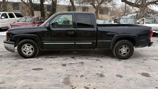 Chevrolet Silverado 1500 Ext. Cab Short Bed 2WD 2003
