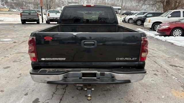 Chevrolet Silverado 1500 Ext. Cab Short Bed 2WD 2003